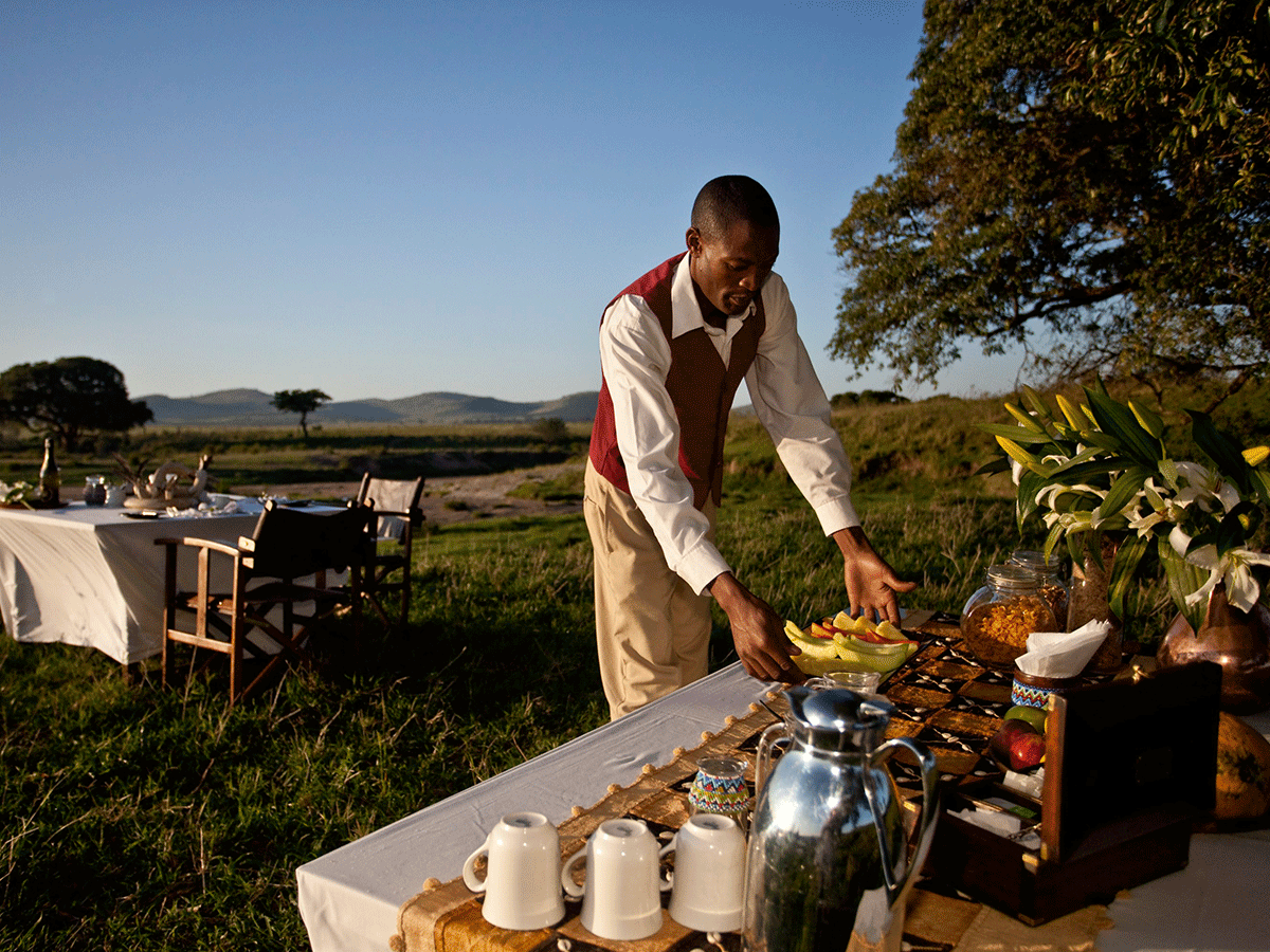 Enjoy Meal in the Wildness